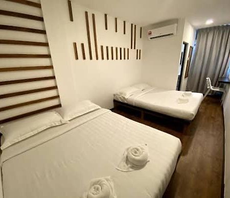 Kuching Hotel Exterior photo